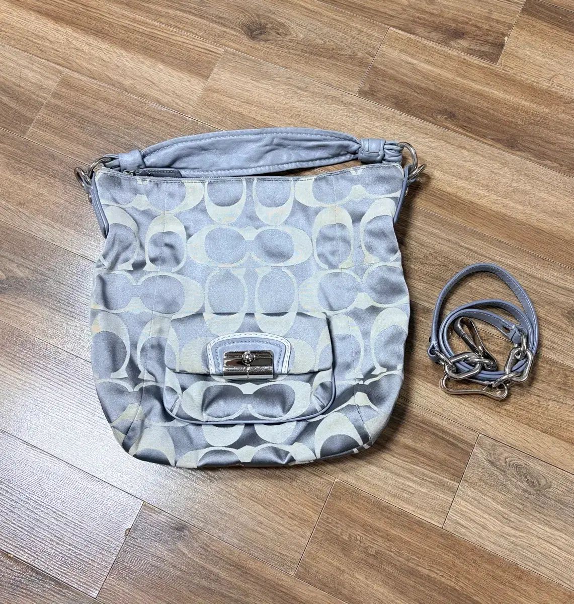 COACH コーチ シグネチャー ショルダーバッグ スカイブルー