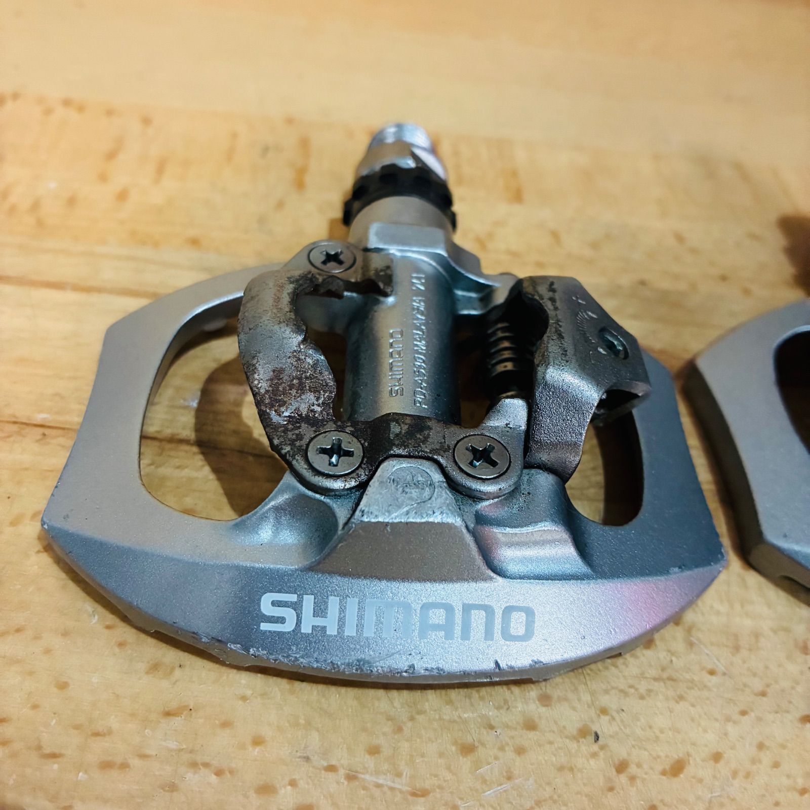 即発送】 シマノ PD-A530 SPD ビンディング ペダル クリート付 片面 