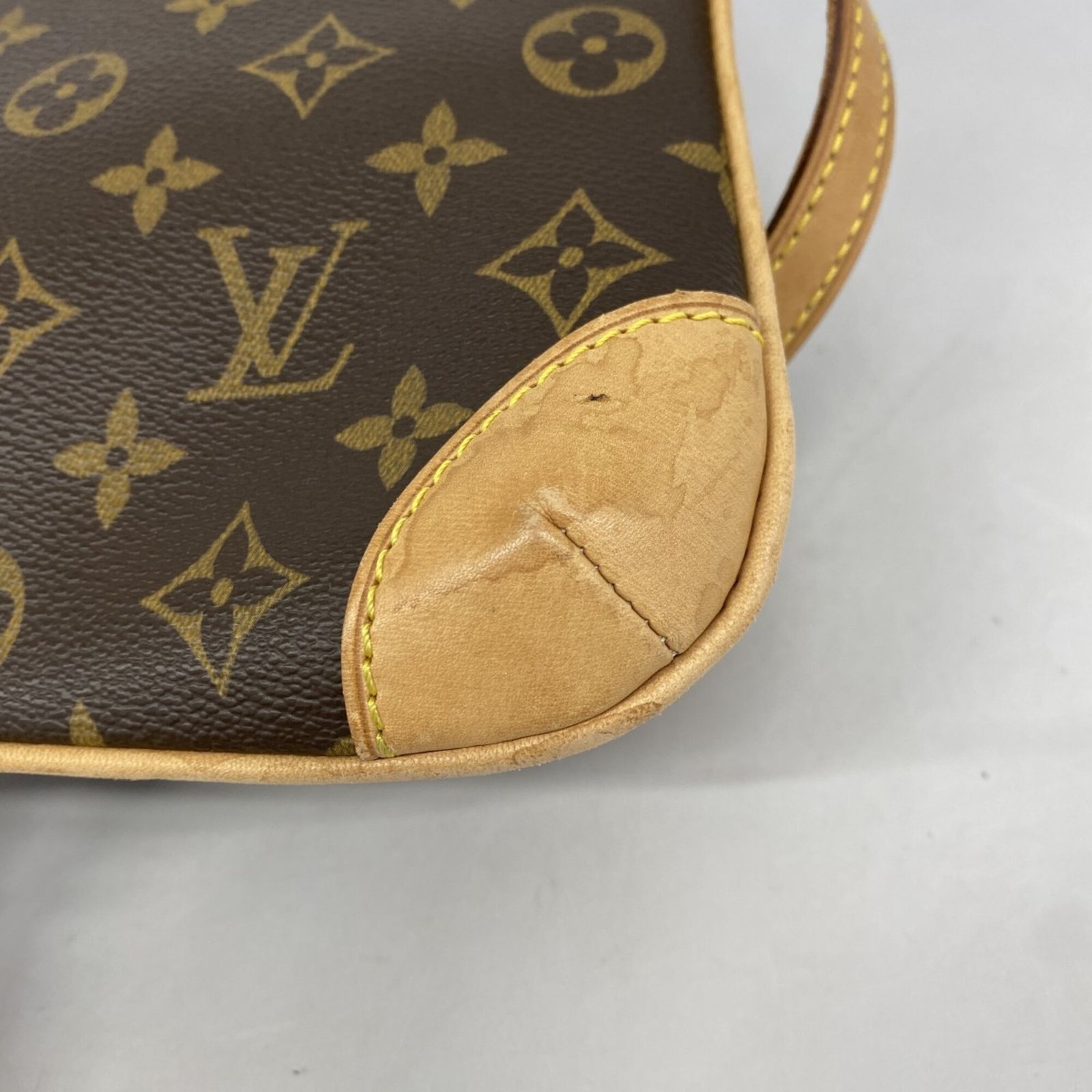 ルイ・ヴィトン(Louis Vuitton) ルイ・ヴィトン ショルダーバッグ 
