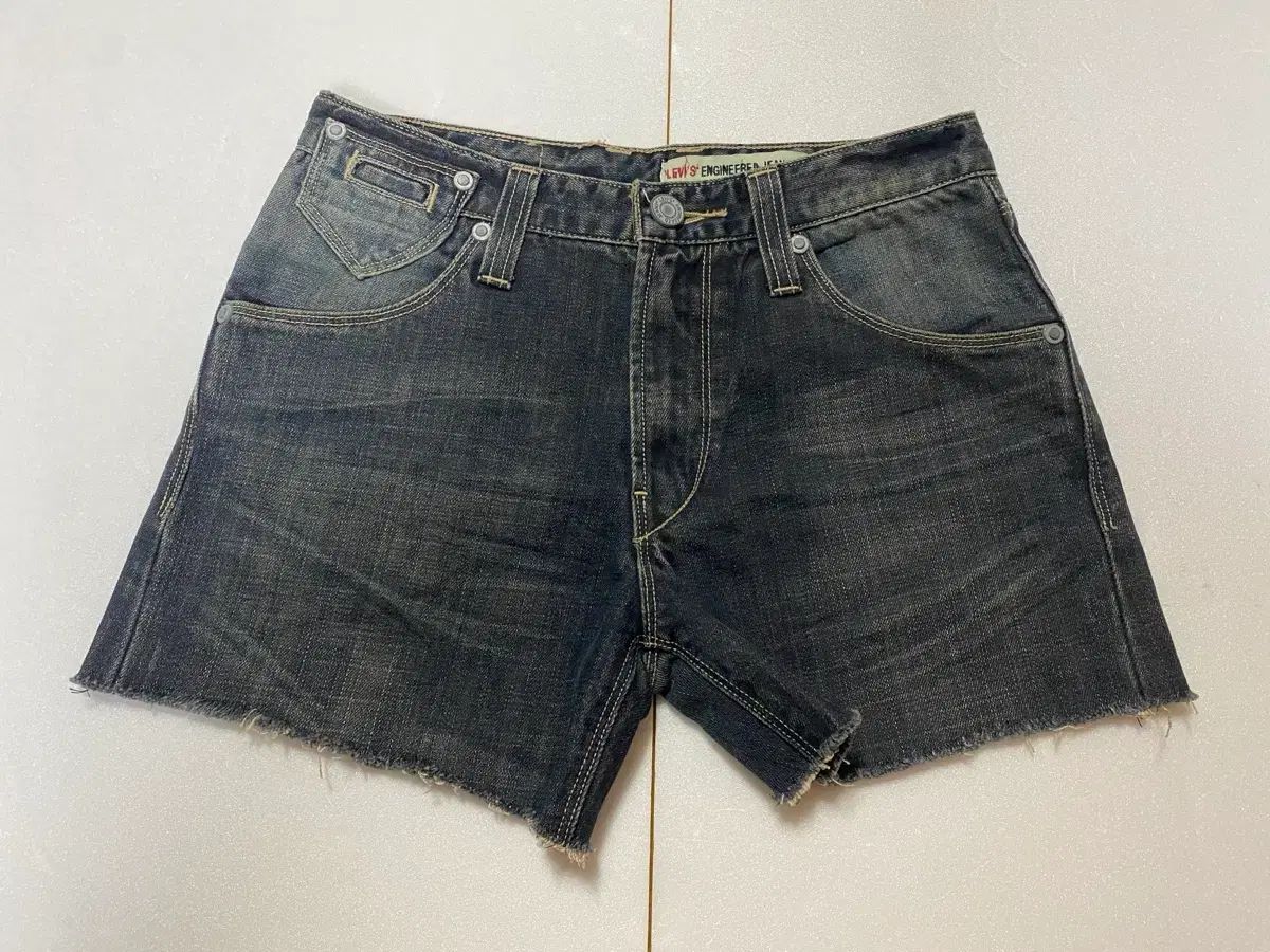 Levi's engineered jeans レディース 27/32