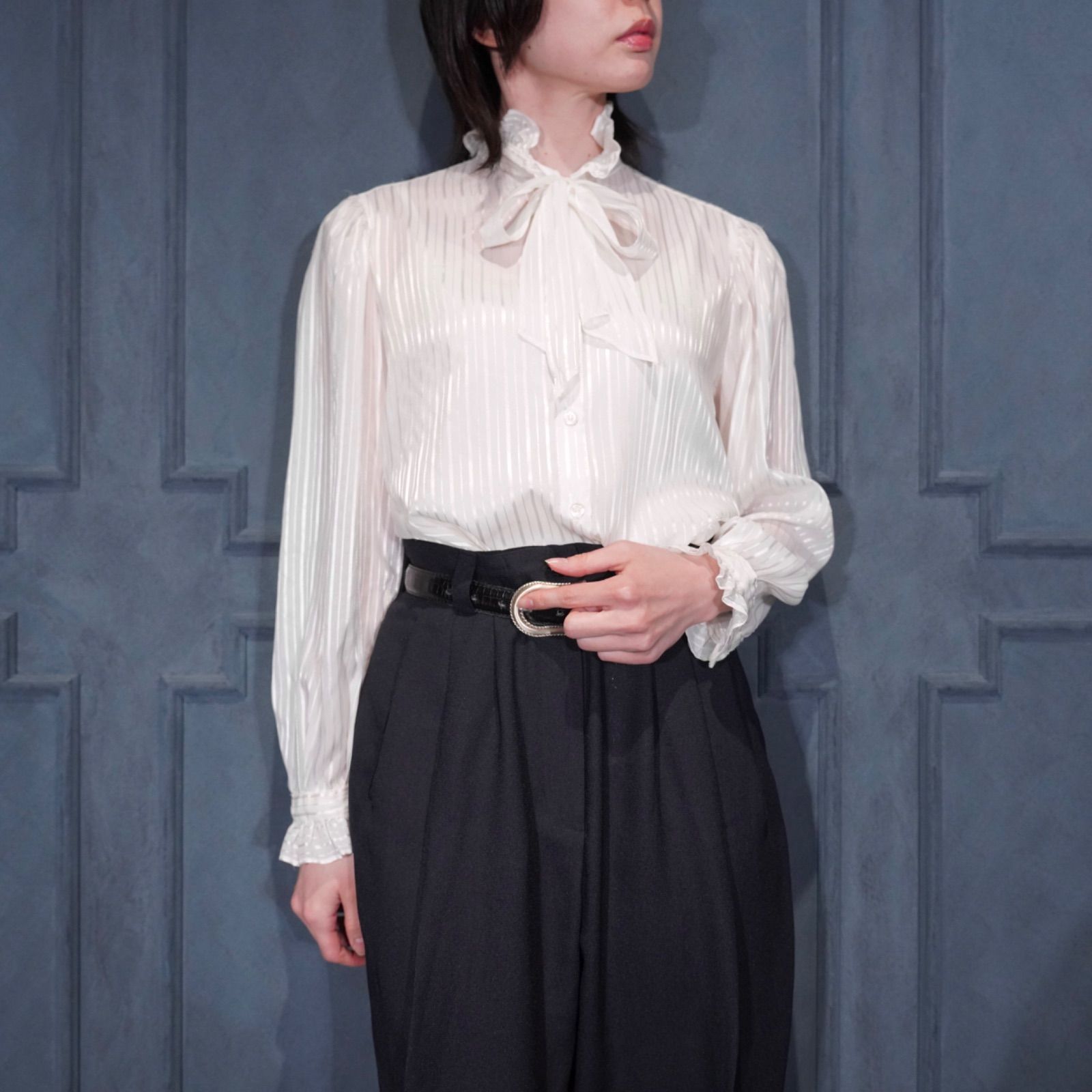 USA VINTAGE STRIPE PATTERNED FRILL COLLAR RIBBON TIE SHEER DESIGN BLOUSE/アメリカ古着ストライプ柄フリル襟リボンタイシアーデザインブラウス