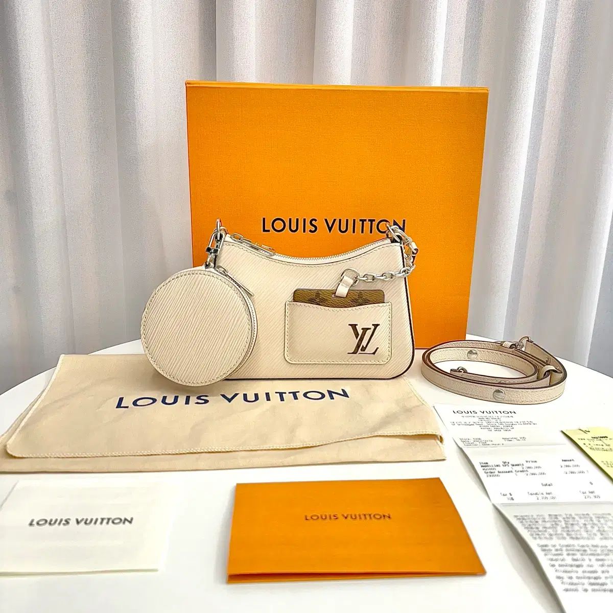 デパート / フルセット Louis Vuitton ルイヴィトン エピ マレル ショルダーバッグ 白