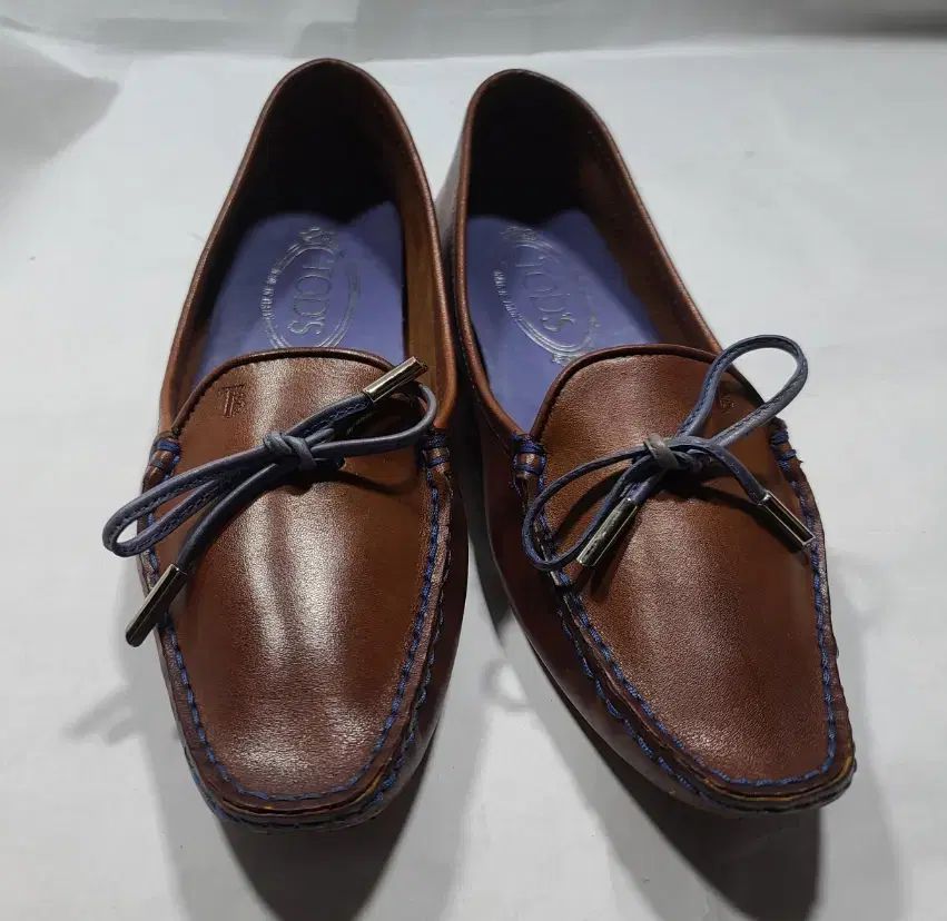 トッズ (TOD'S) ドライビングシューズ 7サイズ (245 250)