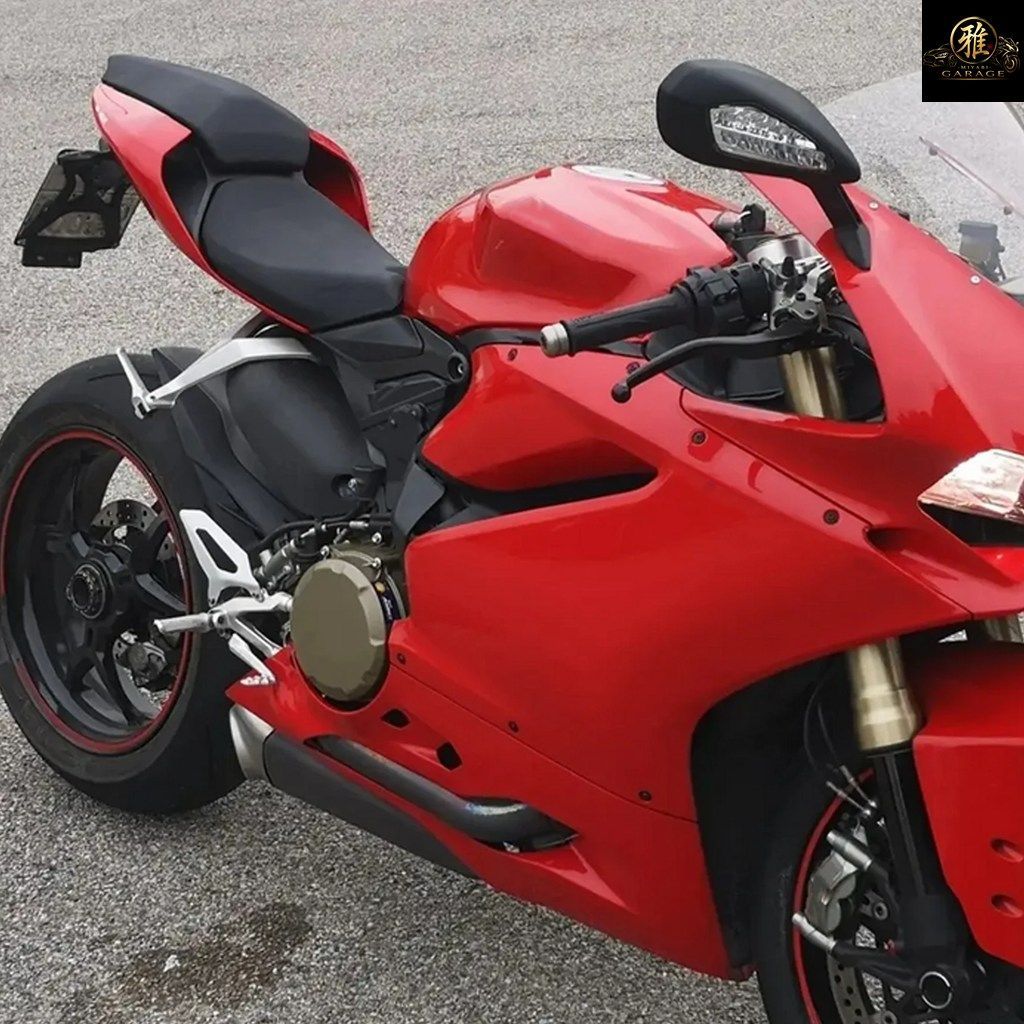 オートバイ用リアパッセンジャーシート(DUCATI PANIGALE 959 1299 2015-2019 16 17 18 に適合) オートバイ用リアパッセンジャーシート(DUCATI PANIGALE 959 1299 2015-2019 16 17 18 に適合)