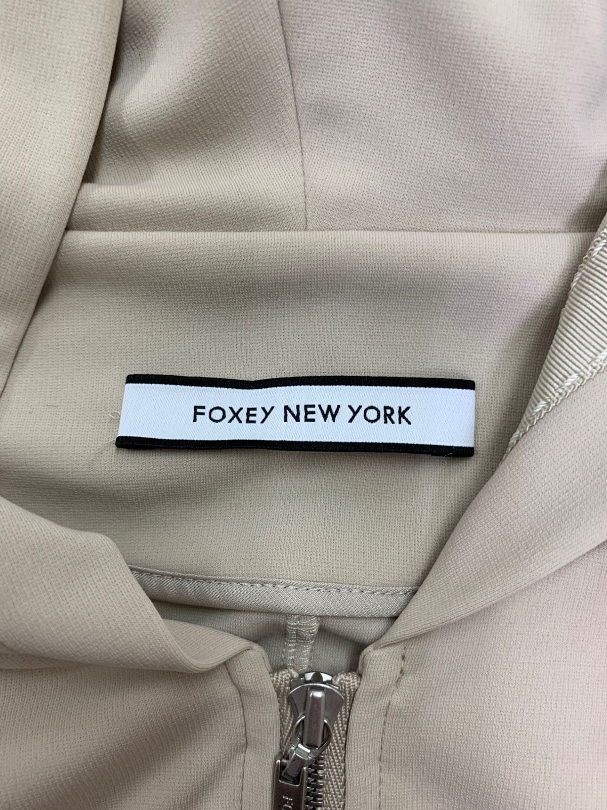 フォクシーニューヨーク Parka Provence 43003 パーカー 40 ベージュ