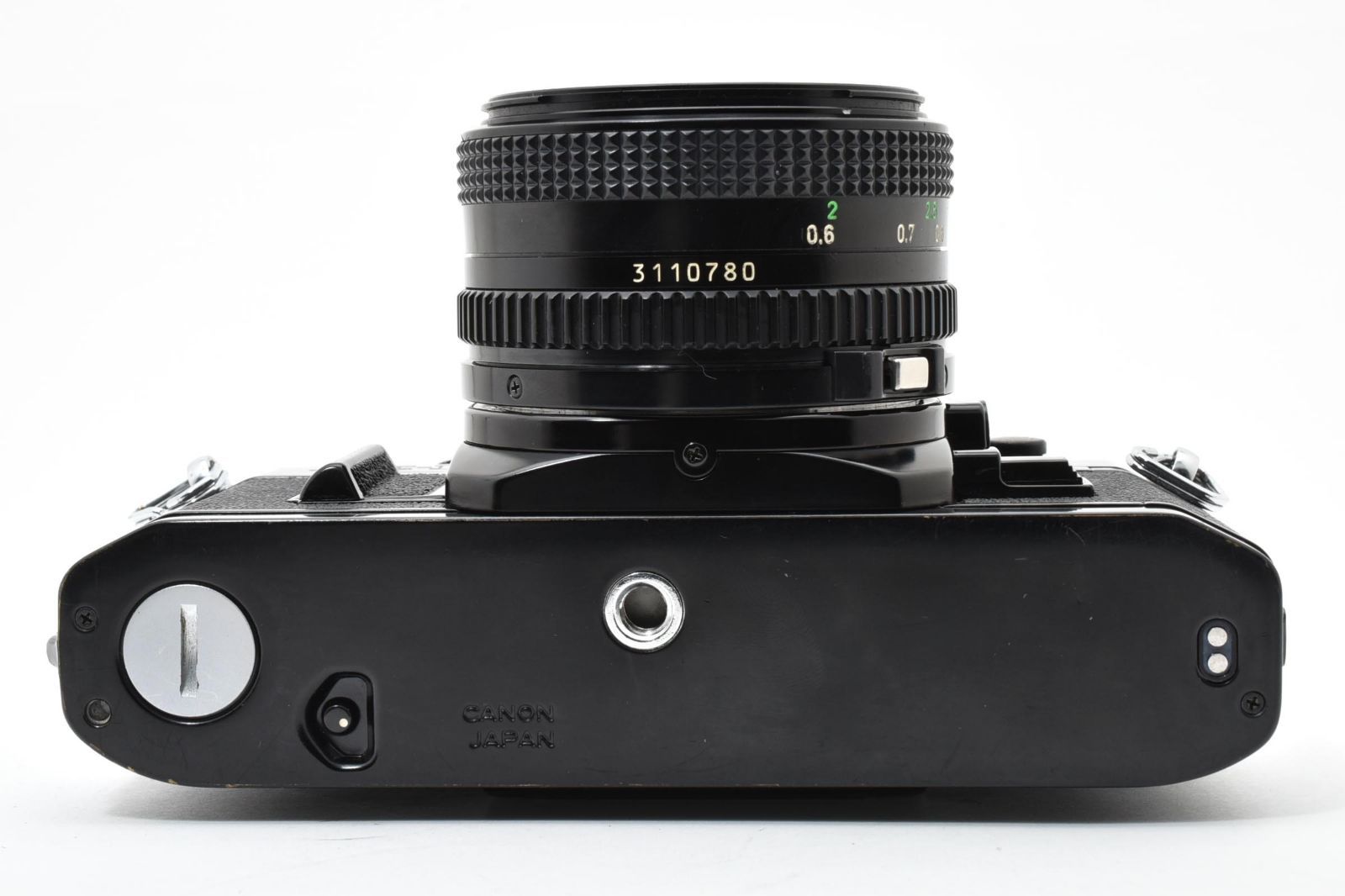 7302 【良品】 Canon Ae-1 Black Slr Film Camera New Fd 50mm F1.8