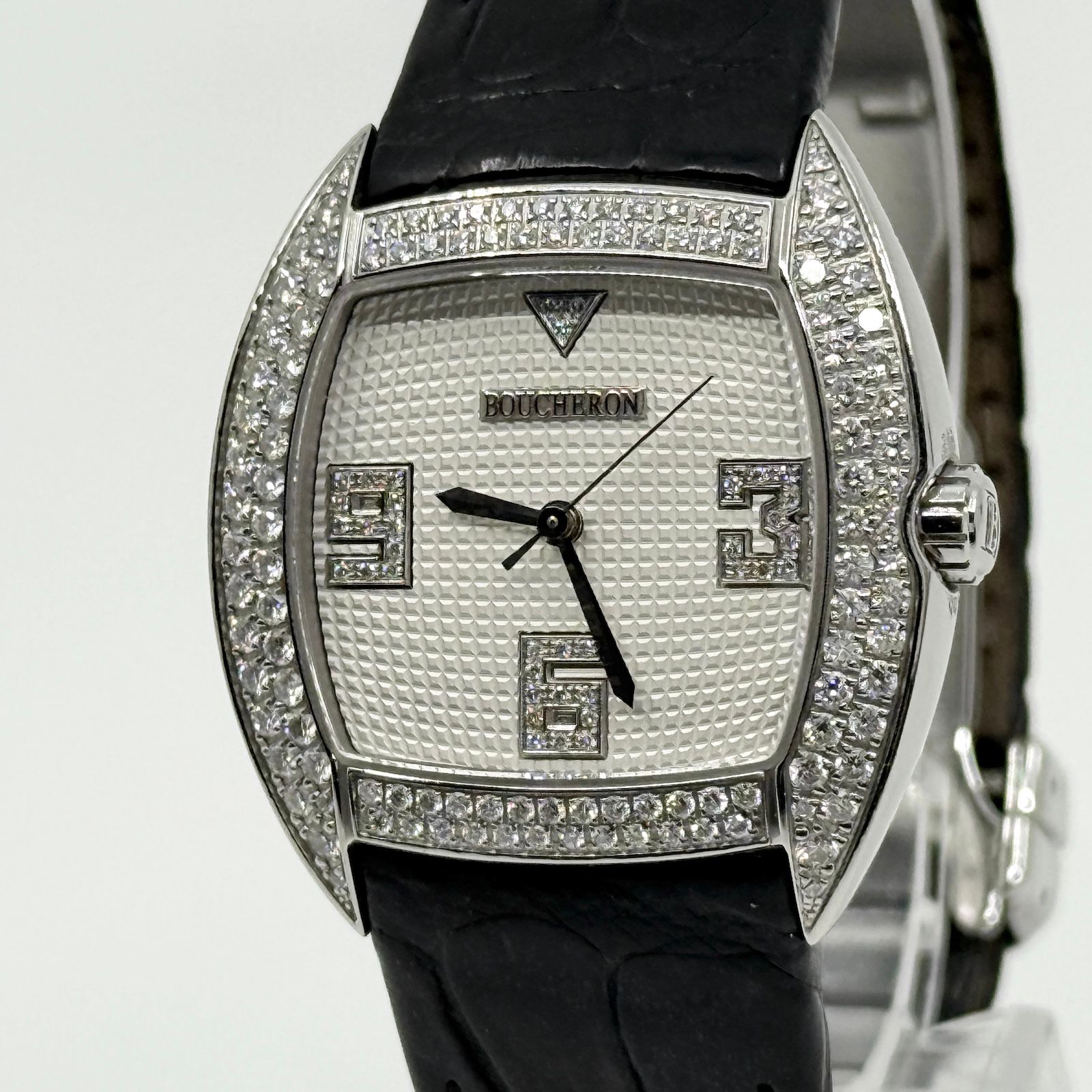 Boucheron ブシュロン メック 0657720 グレー AT レディース 腕時計 稼働品