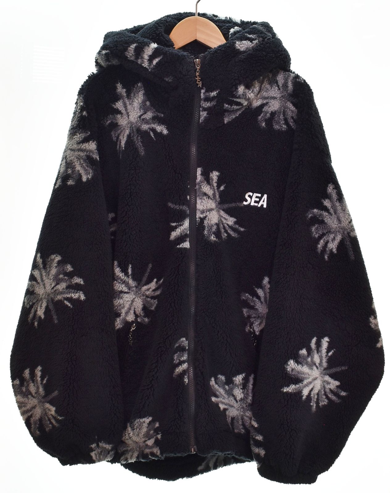 ウィンダンシー WIND AND SEA PALM TREE PATTERN FLEECE PARKA パルムツリー フリースジャケット 総柄 ロゴ刺繍 WDS-0-PMT-23-Q2-JK-01 L ジャケット ブラック Lサイズ 103MT-4700
