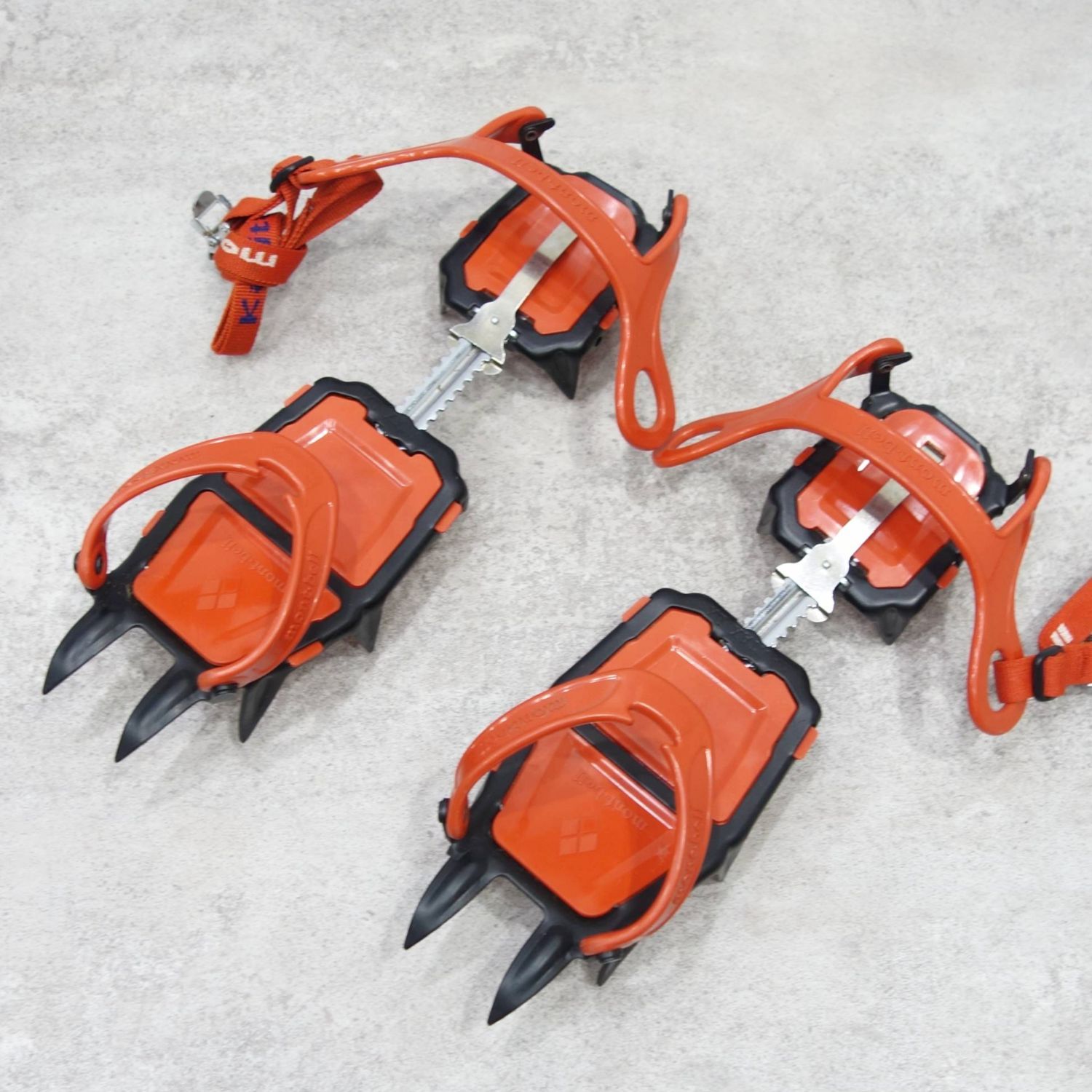 mont-bell アイゼン12本爪 極美品 モンベル mont bell カジタックス アイゼン 12本爪 クランポ