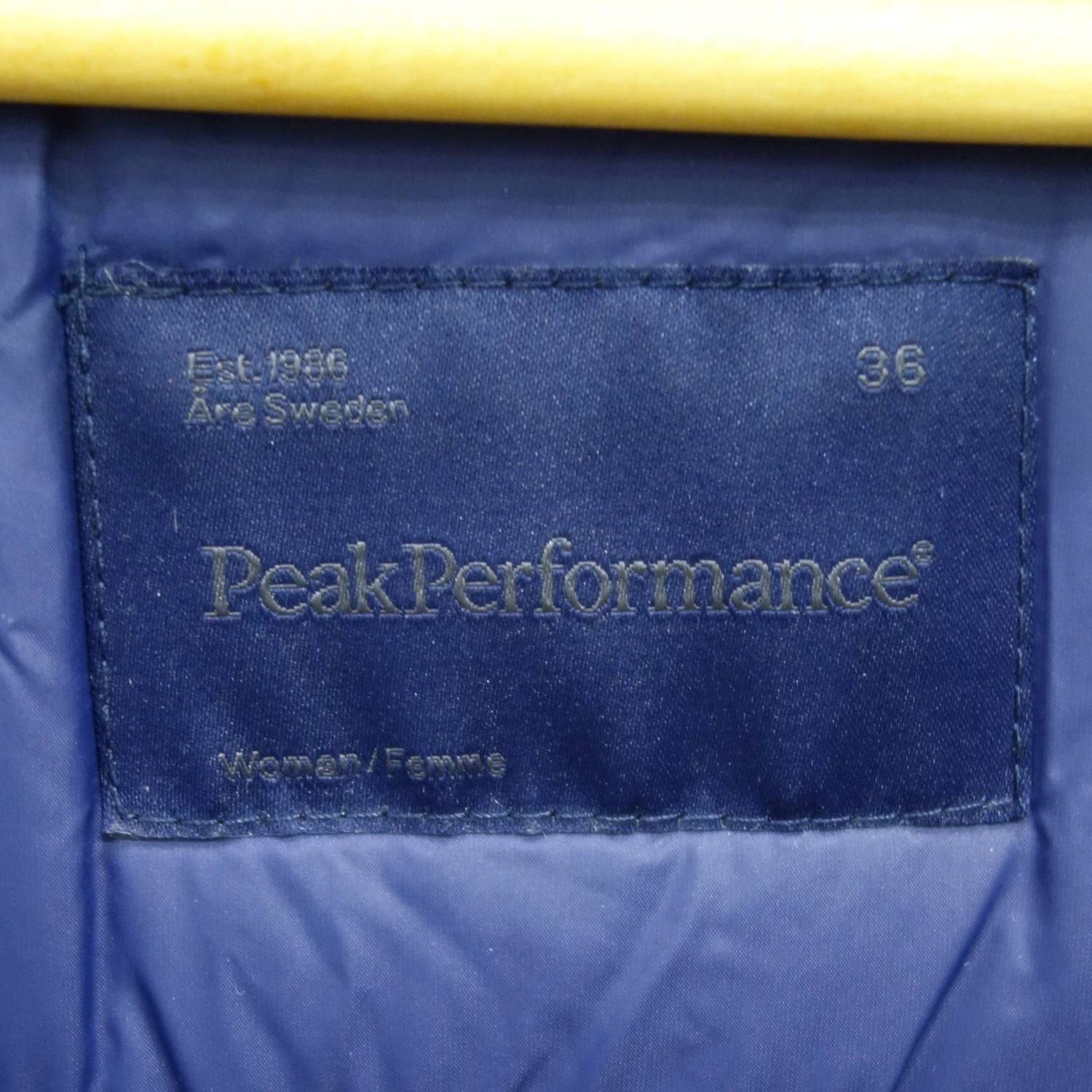 美品 ピークパフォーマンス Peak Performance 中綿 ジャケット - メルカリ