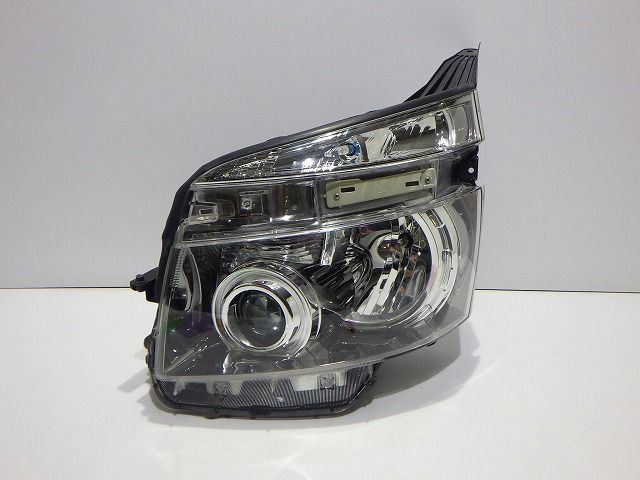 70系 ヴォクシー 左ヘッドライト HID ZRR70/75 前期 28-203 V9 81185-28B91 コーティング 260530071 14,630円
