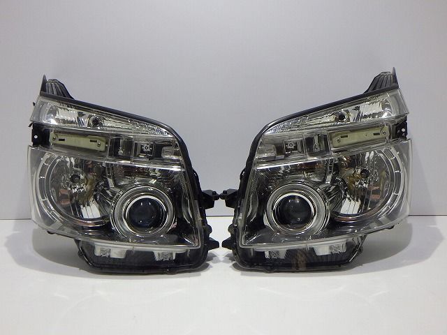 70系 ヴォクシー ヘッドライト左右 HID ZRR70/75 前期 28-203 V9 81185-28B91 コーティング 260530069