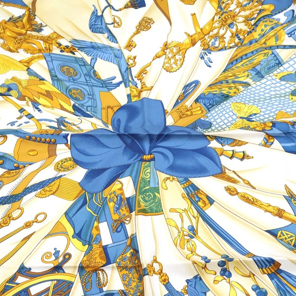 HERMES (エルメス) □カレ90 スカーフ シルクの太陽 Soleil de Soie