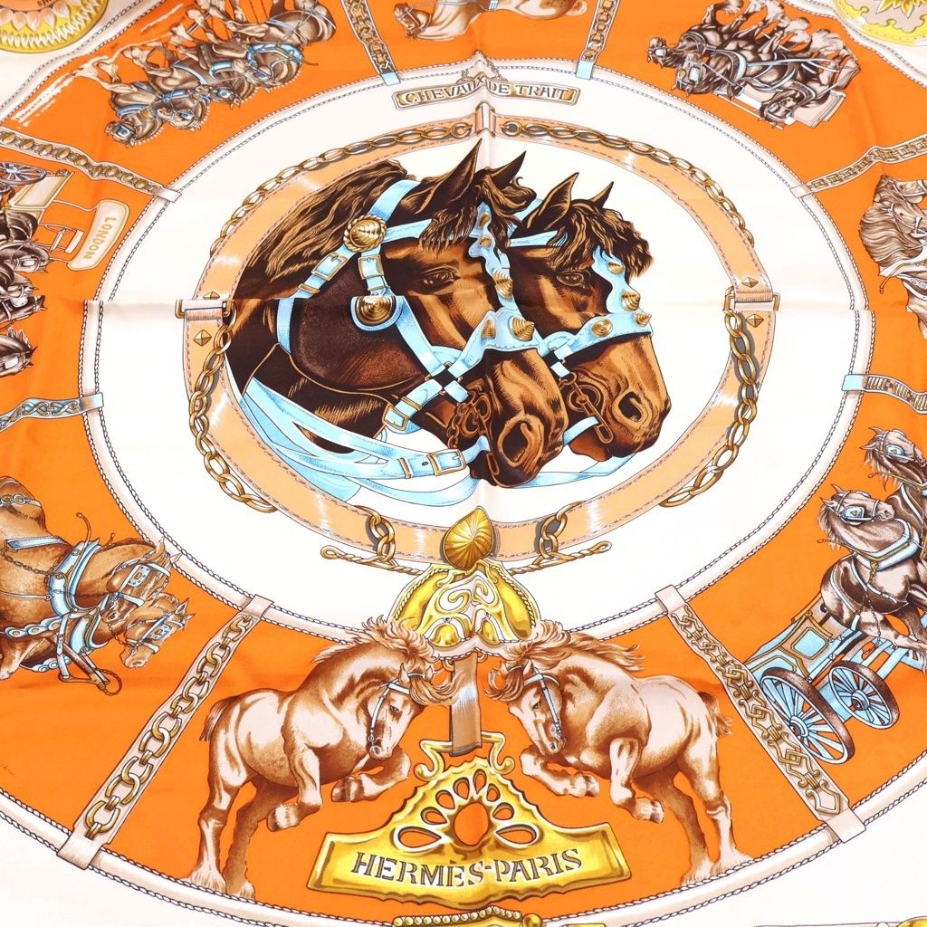 HERMES (エルメス) □カレ90 CHEVAUX DE TRAIT 輓馬 オレンジ シルク