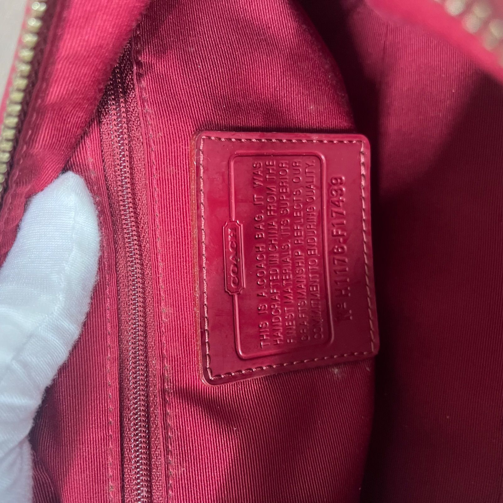 o) COACH コーチ ジグネチャー ストライプ デミ クロス ボディ バッグ