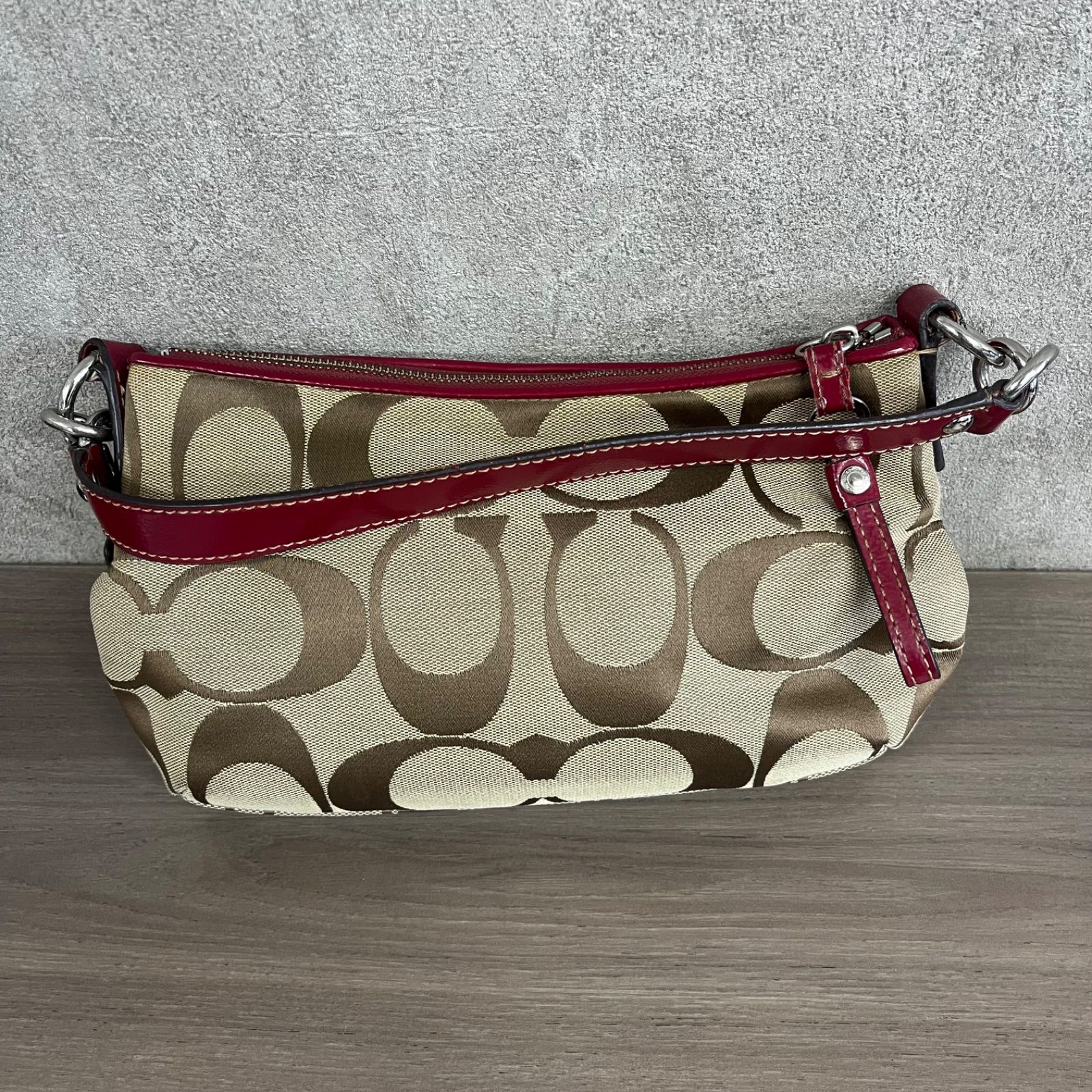 o) COACH コーチ ジグネチャー ストライプ デミ クロス ボディ バッグ
