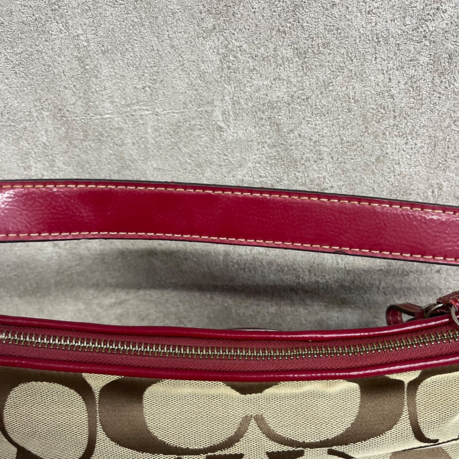 o) COACH コーチ ジグネチャー ストライプ デミ クロス ボディ バッグ