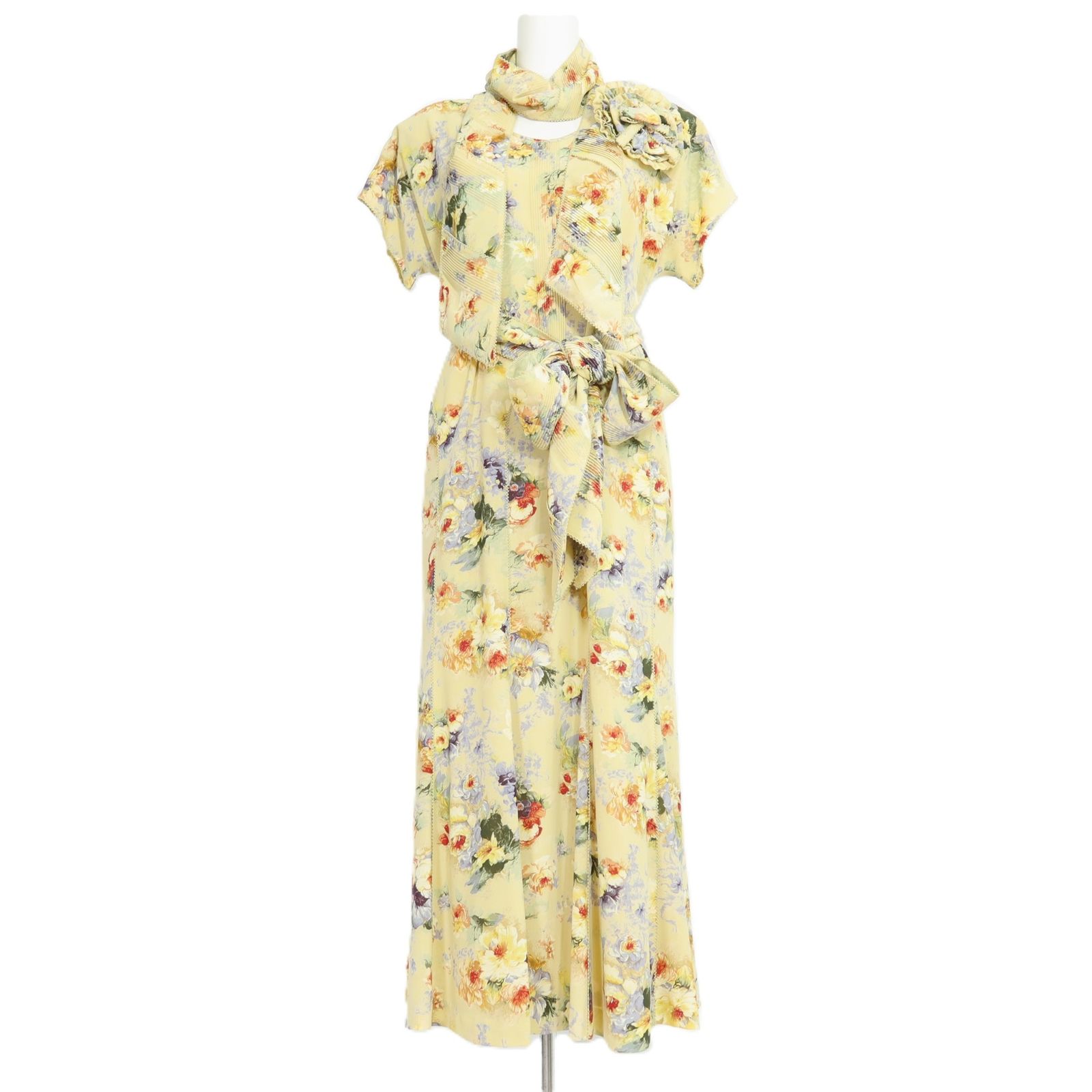 【美品】カネコイサオ★お花コサージュ付き♪花柄半袖ワンピース イエロー系 幅広リボン付♪薄手 z20626