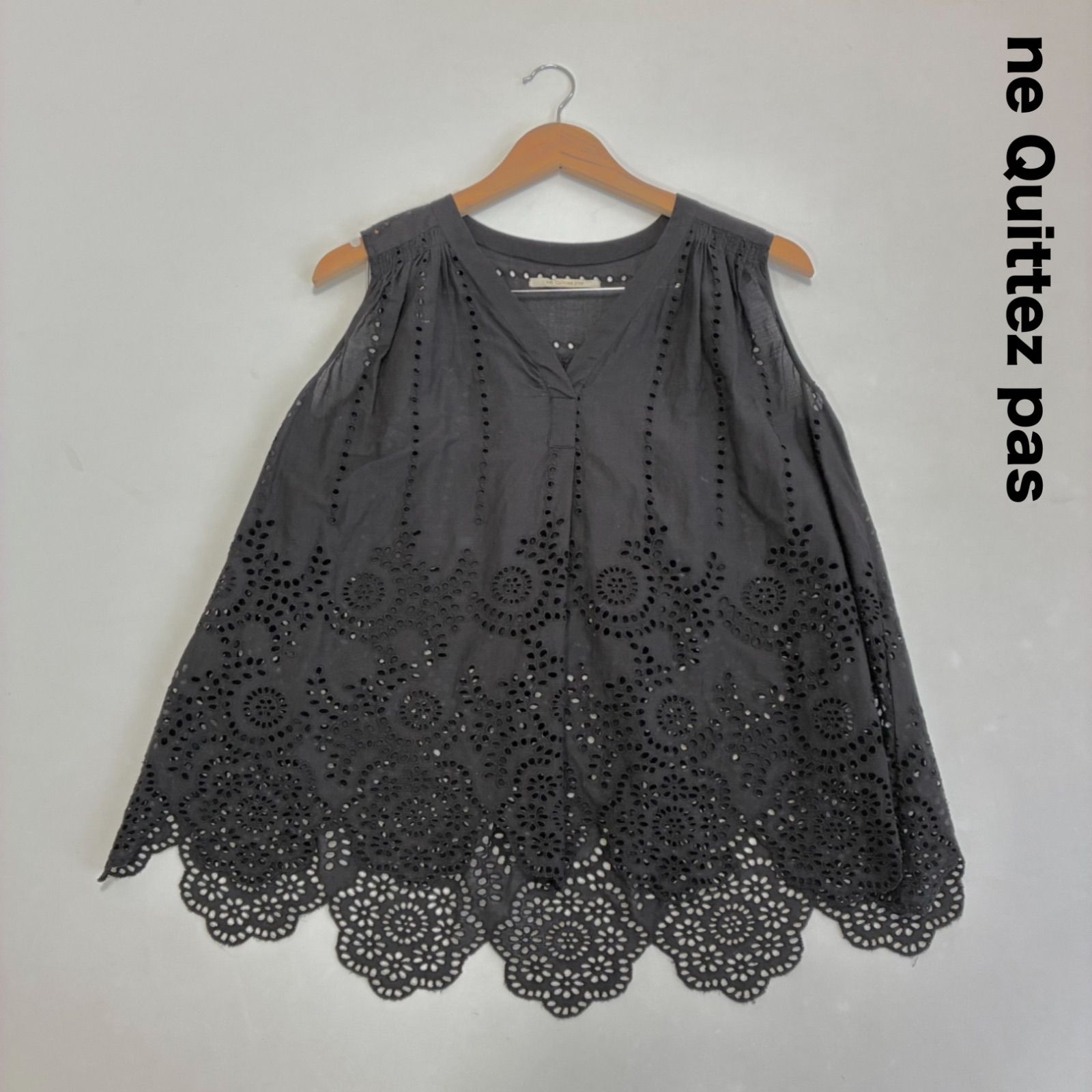 ne Quittez pas ヌキテパ☆カットワーク刺繍 ノースリーブブラウス