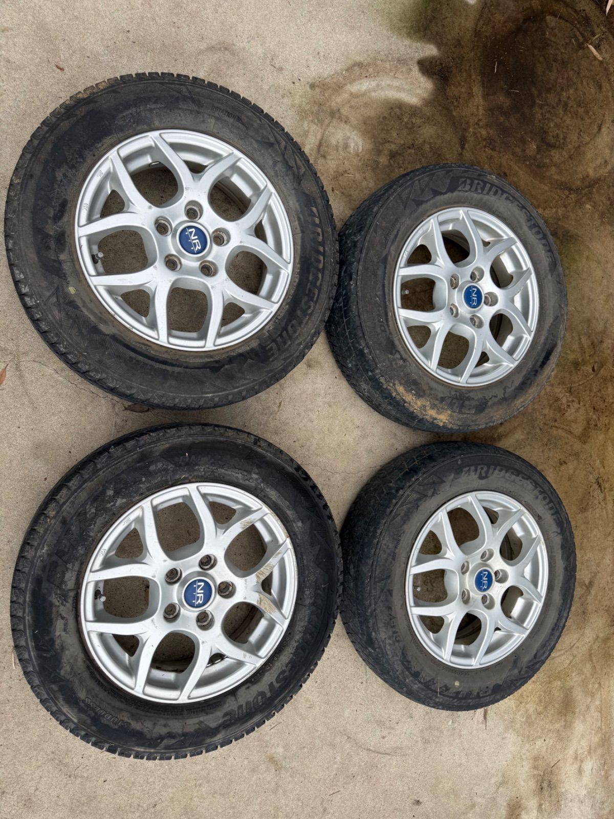 TERIOS KID テリオスキッド　NR979 アルミホイール　シルバー　4本　タイヤおまけ　中古