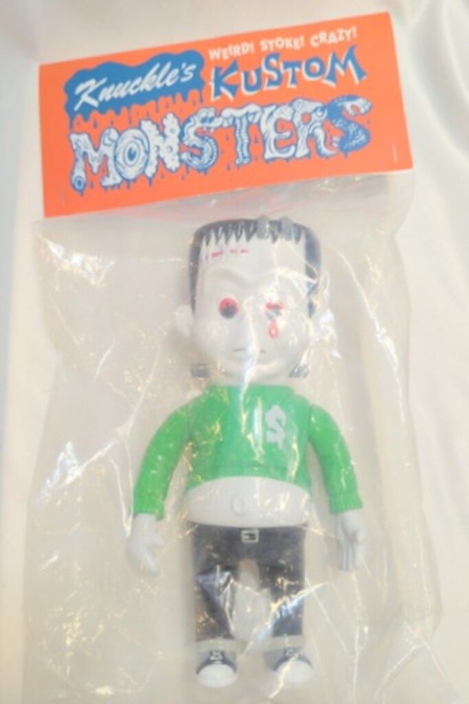 HEAD LOCK STUDIO KNUCKLE'S KUSTOM MONSTERS Sad Lil' FRANKY 白成型/緑服/黒ズボン