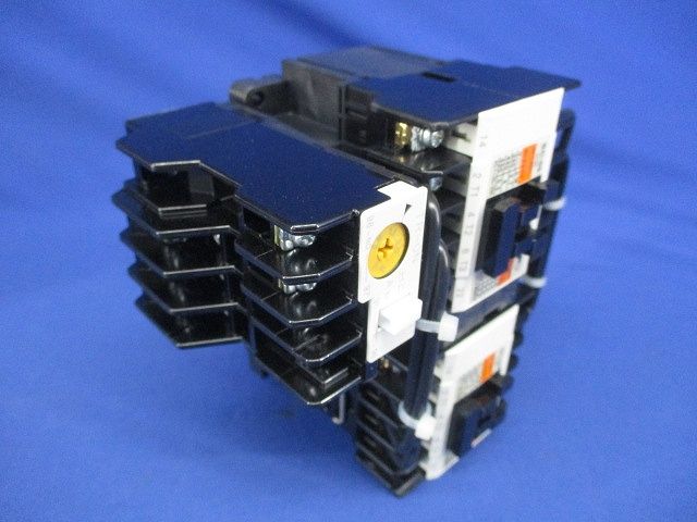 可逆形電磁開閉器 200V 0.48-0.72A 1a1b SW-05RM