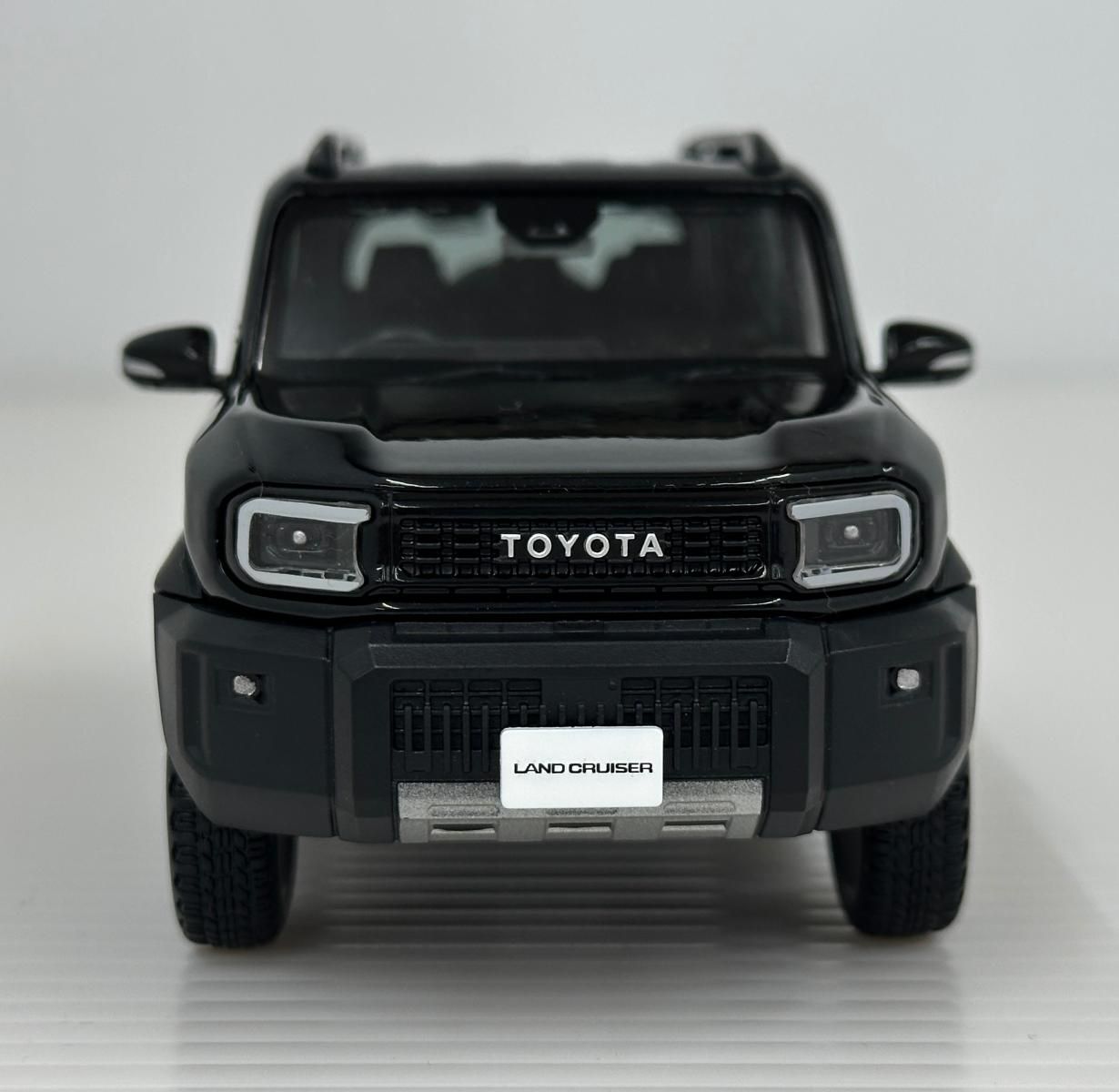 中古品】TOYOTA トヨタ カラーサンプルミニカー LANDCRUISER
