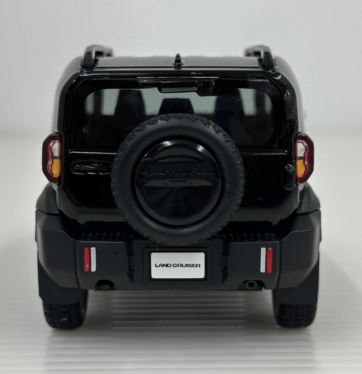 中古品】TOYOTA トヨタ カラーサンプルミニカー LANDCRUISER