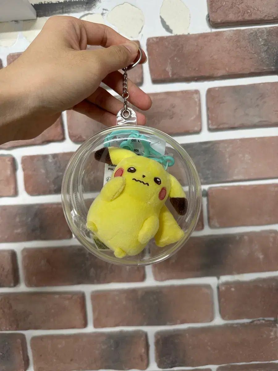 ポケットモンスター 各色ピカチュウ 臆病な性格マスコットぬいぐるみキーホルダー 出品