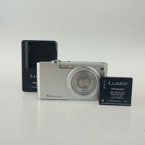 Panasonic LUMIX DMC-FX37 コンパクトデジタルカメラ /