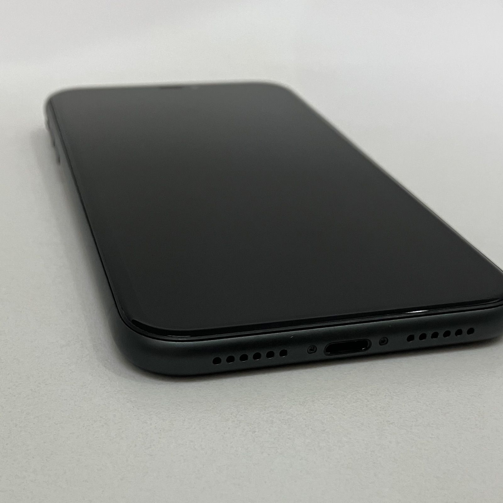 極美品 iPhone11 64GB ブラック SIMフリー - メルカリ
