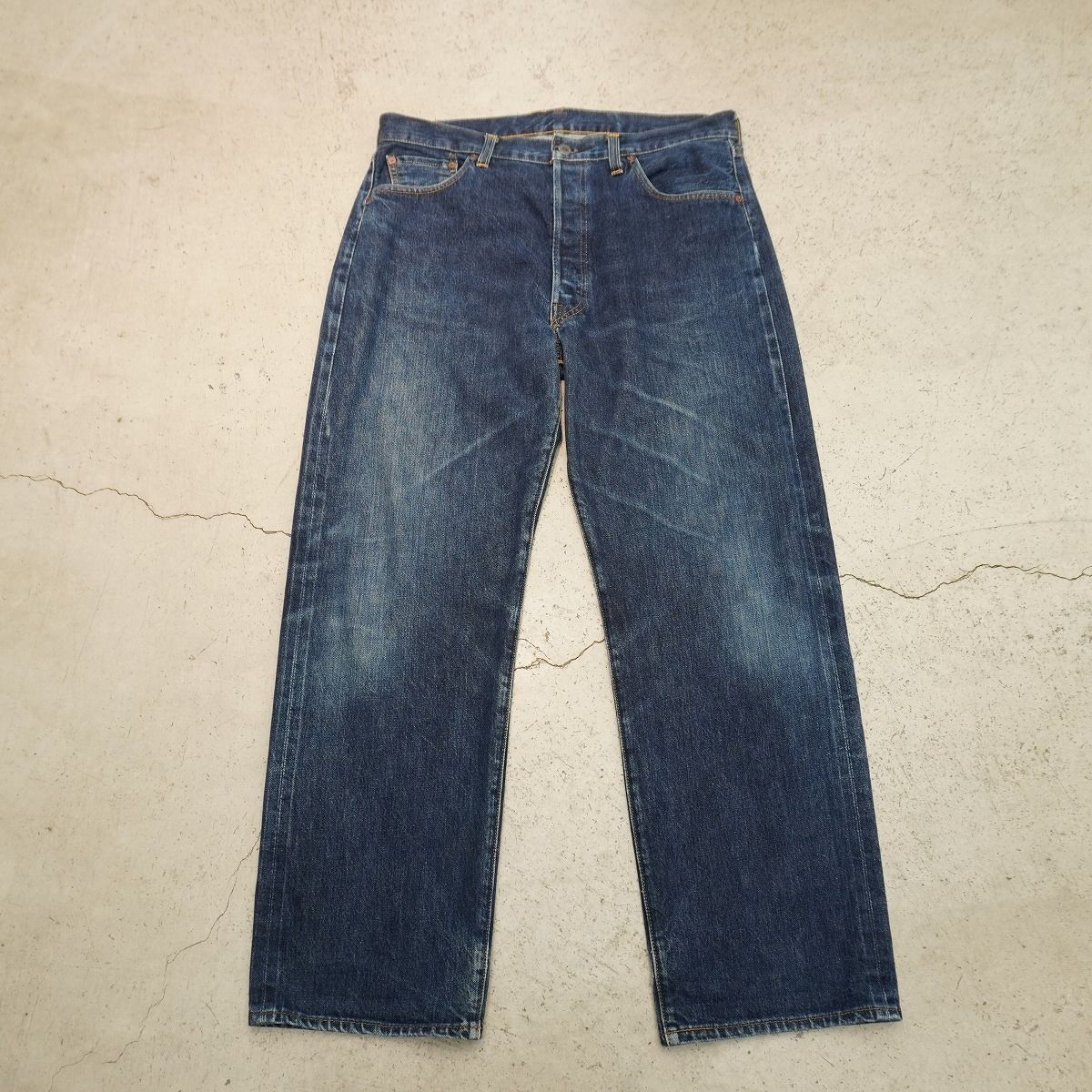 爆買い，定番人気 90S Levi