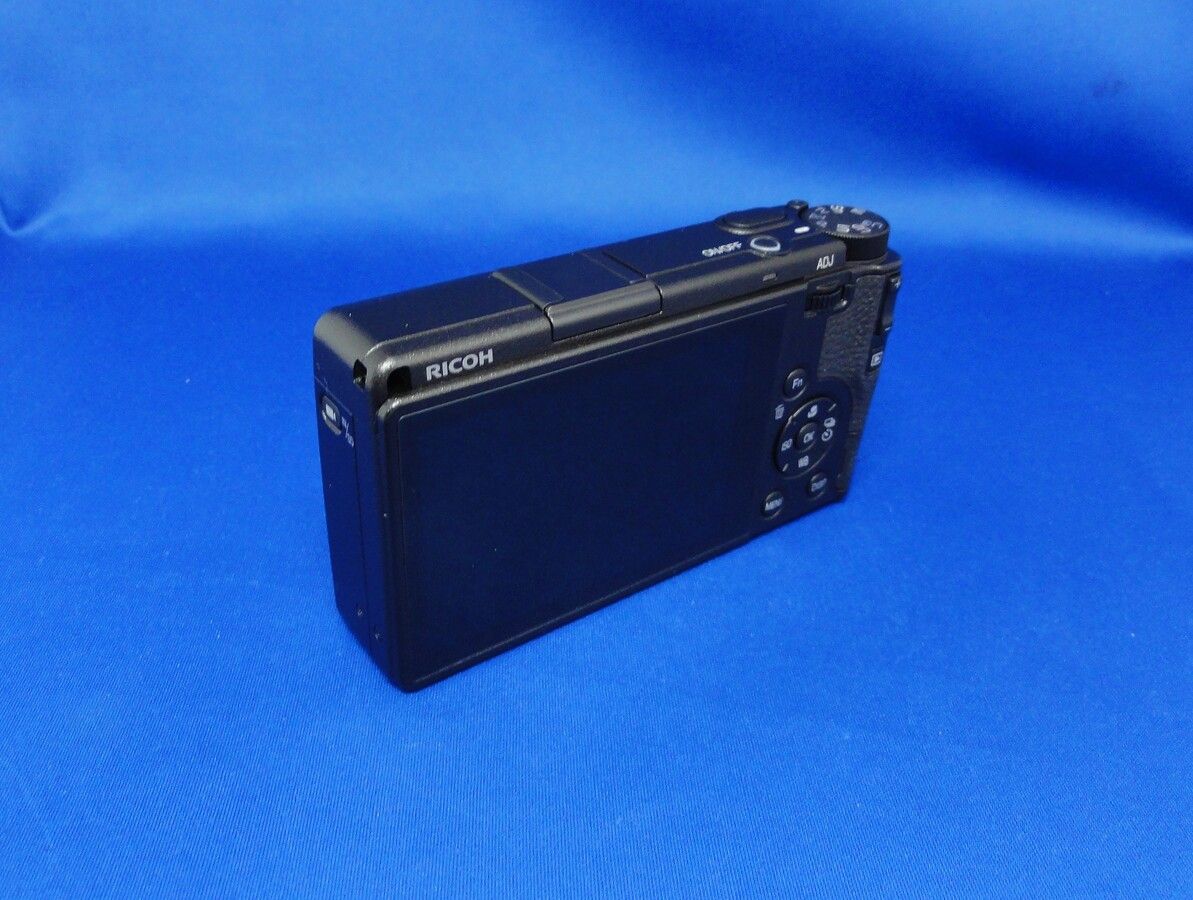 【中古】 【新品同様】 リコー GR IV