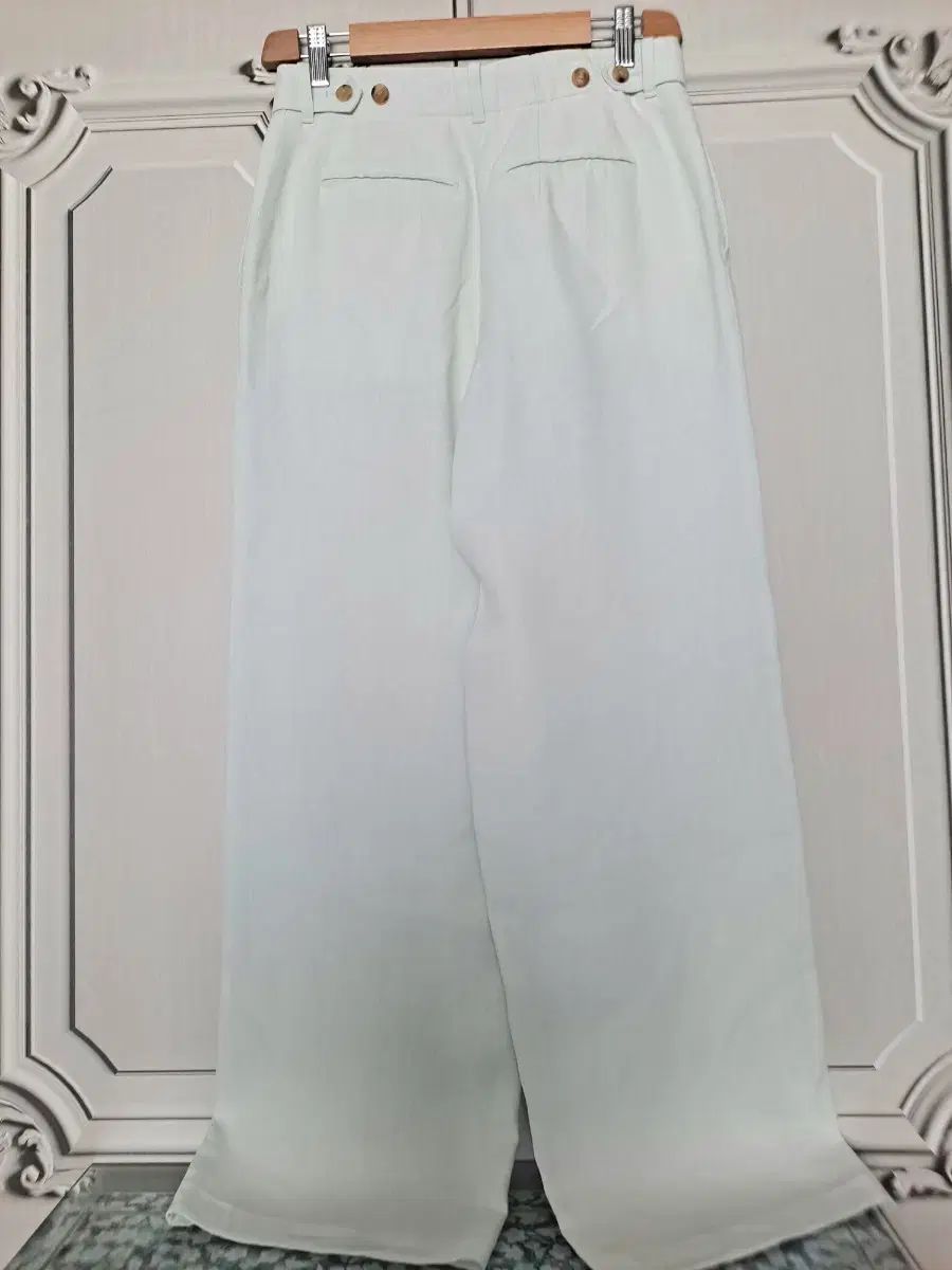 the CASHMERE リネン パンツ 64