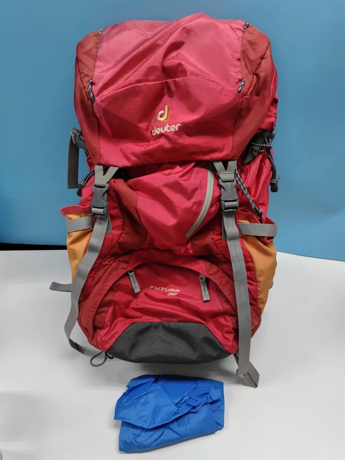 deuter FUTURA 32 バックパック/レインカバー付き！