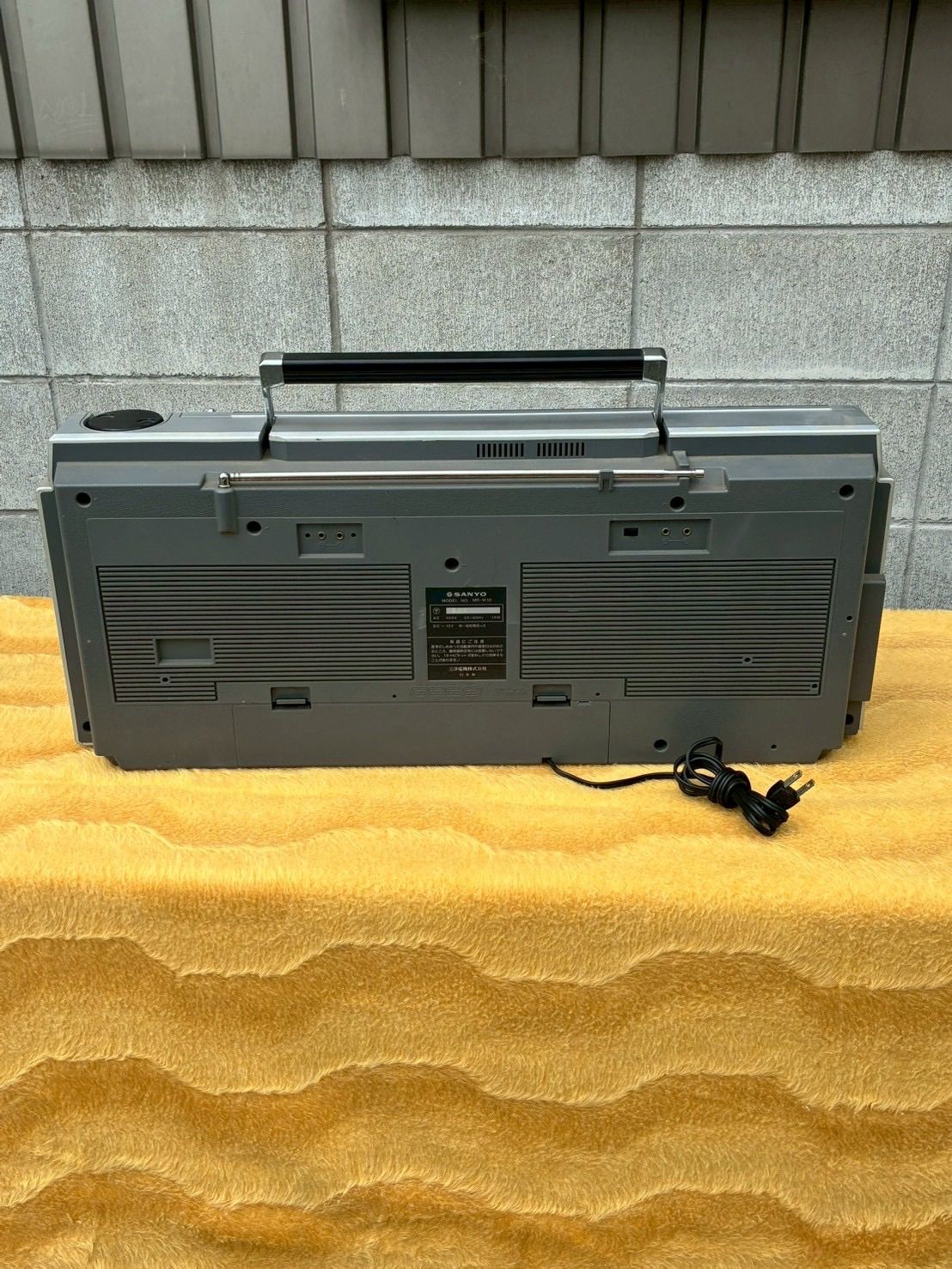 動作未確認 SANYO MR-W10 ダブルカセットデッキ ラジカセ サンヨー