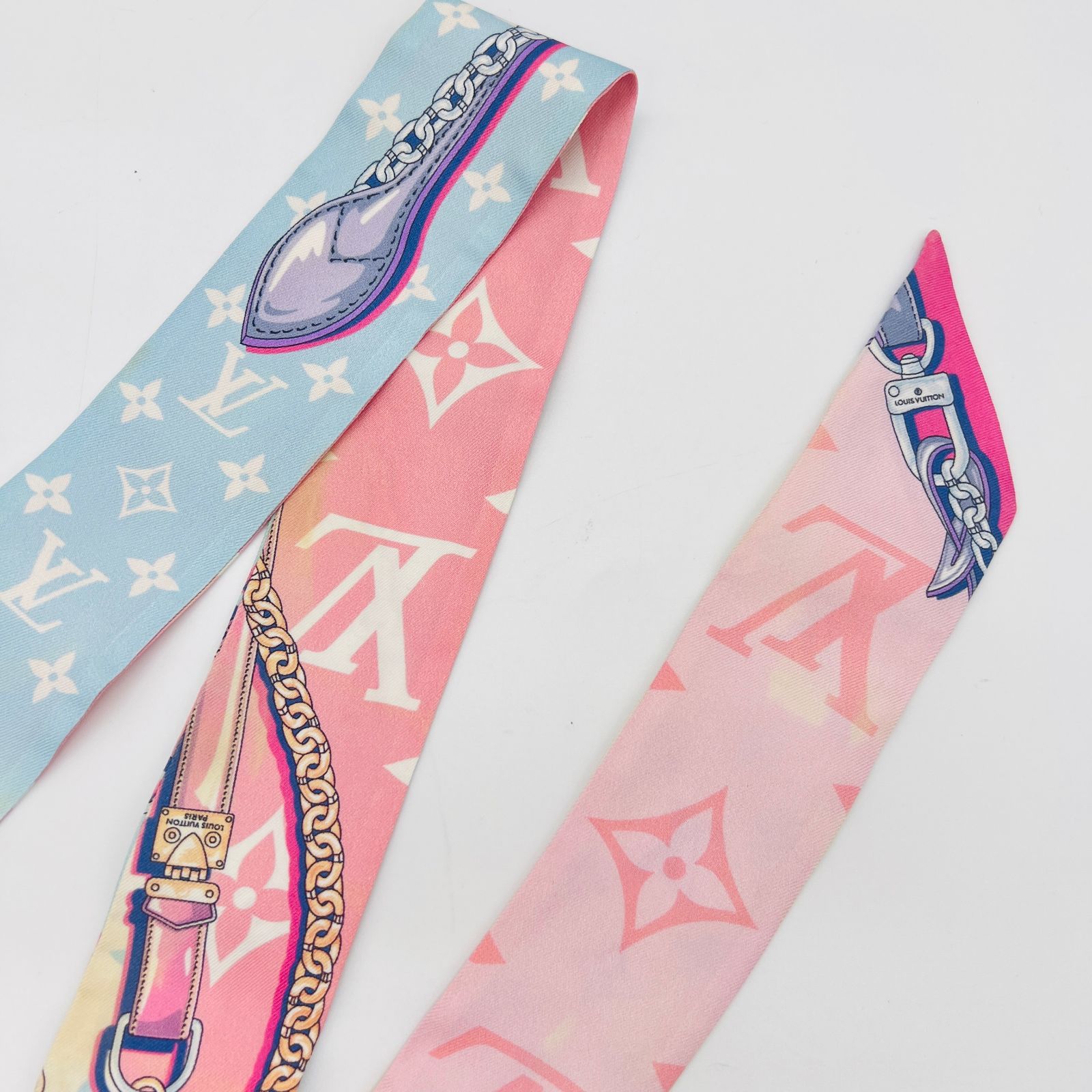 【極美品】ルイヴィトン　バンドーBB アルティメット　スカーフ　シルク ピンク ルイヴィトン バンドーBB アルティメット スカーフ ピンク×ライト