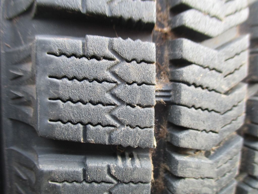 ★☆175/65R15 84Q ブリヂスン BLIZZAK VRX2 スタッドレス 2021年製 4本 送料込 T69681219☆★インボイス領収書発行可能