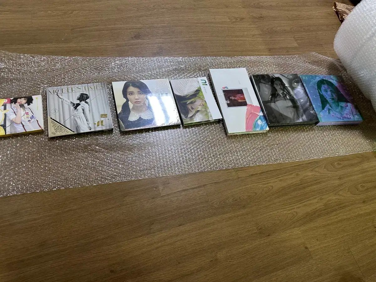 IUアルバム 80万円 在庫処分