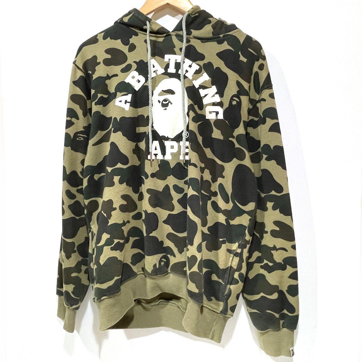 A BATHING APE ア・ベイシング・エイプ プルオーバー パーカー