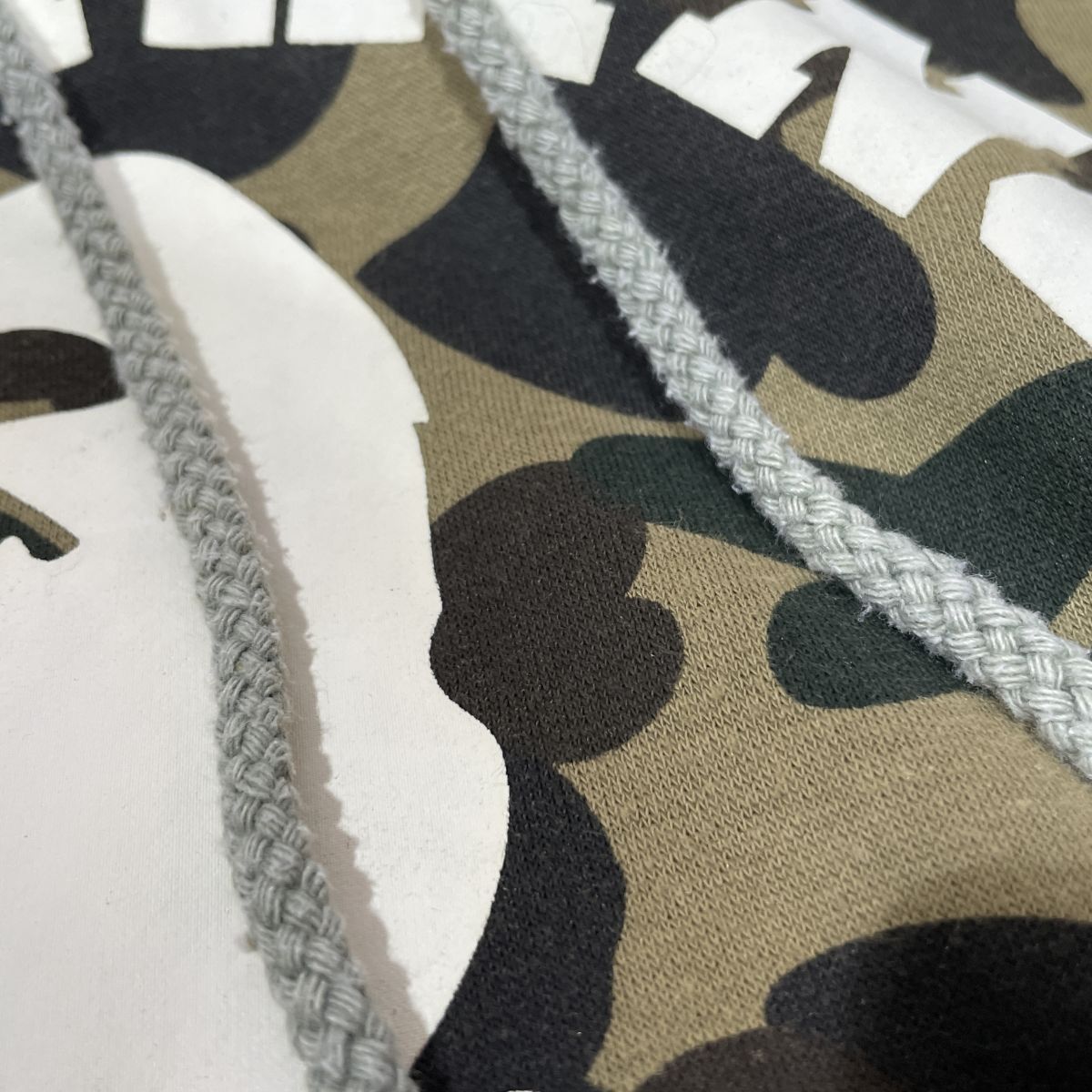 A BATHING APE ア・ベイシング・エイプ プルオーバー パーカー