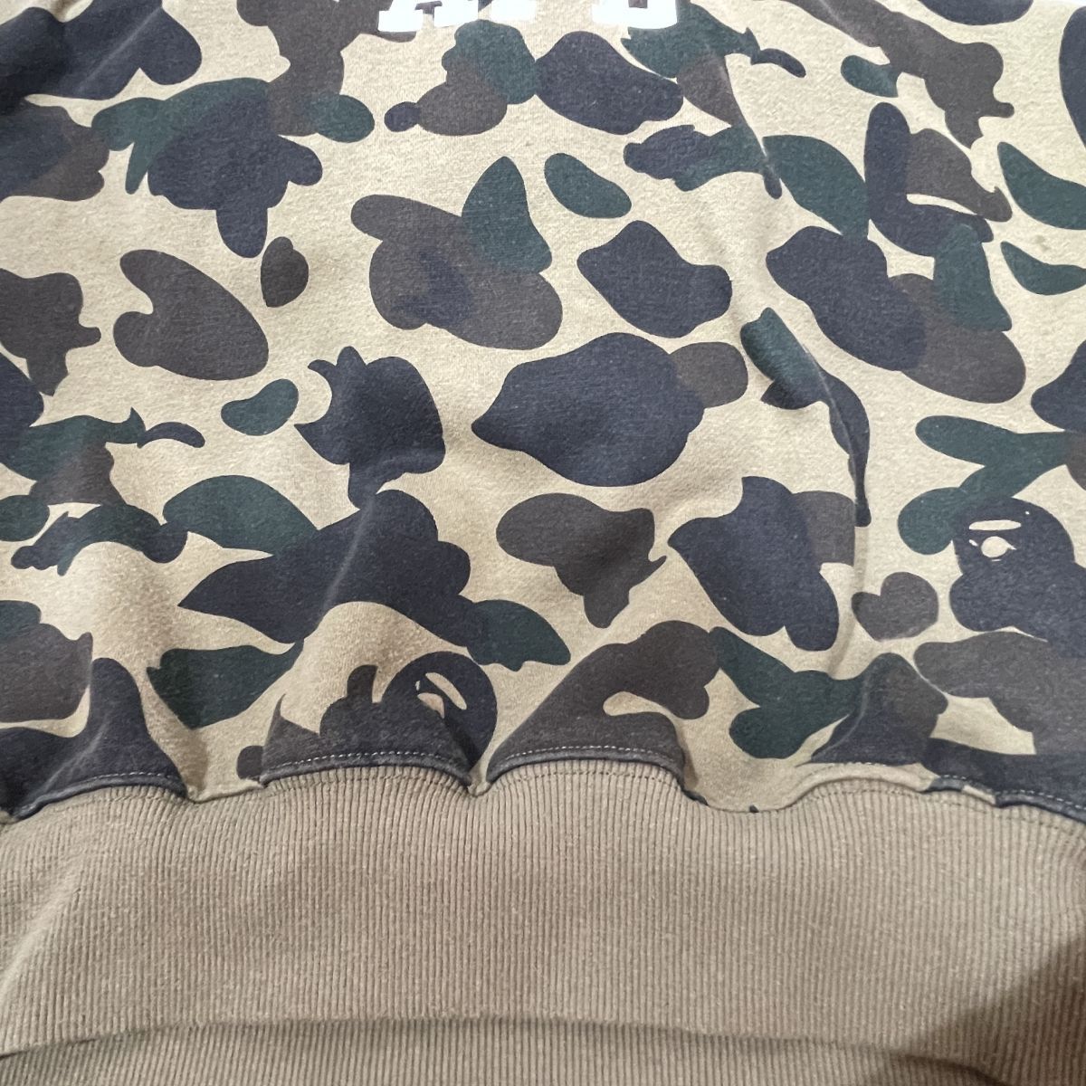 A BATHING APE ア・ベイシング・エイプ プルオーバー パーカー