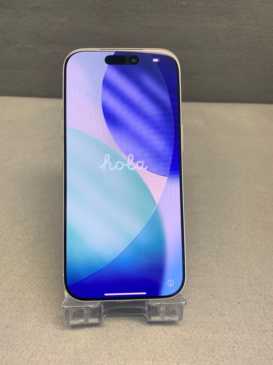 超美品　国内版　SIMフリー　iPhone17 pro 256gb シルバー色