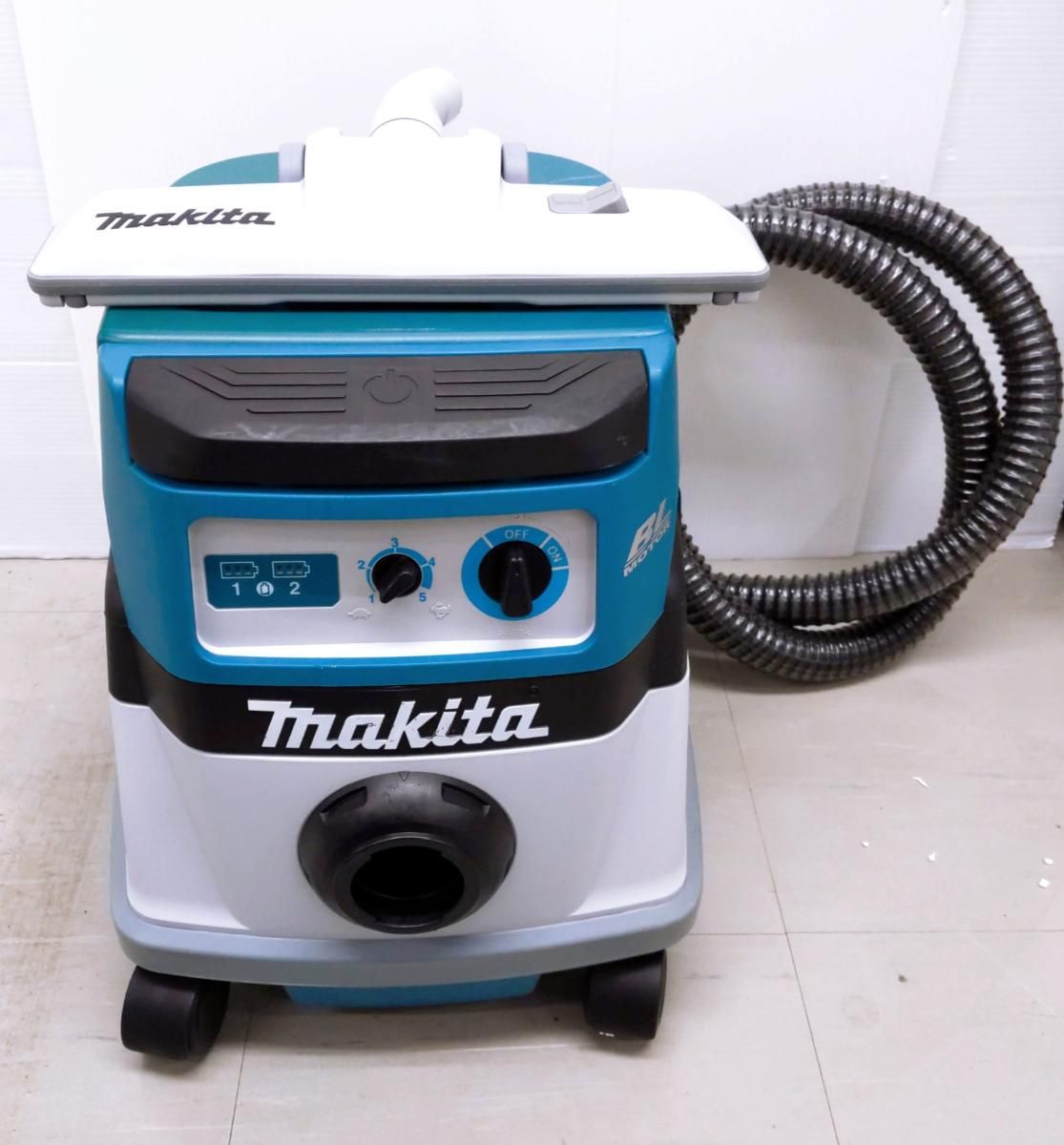 【中古品】makita マキタ 乾湿両用 充電式集じん機 36V VC865D〇YR-55022〇