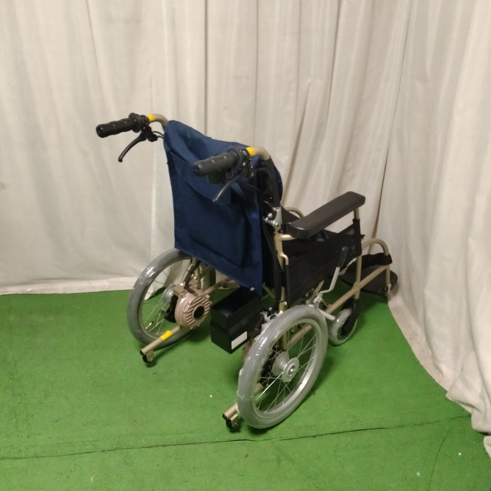 DK-306)ナブテスコ アシストホイールライト NAW-16F-SD-LT 電動車椅子