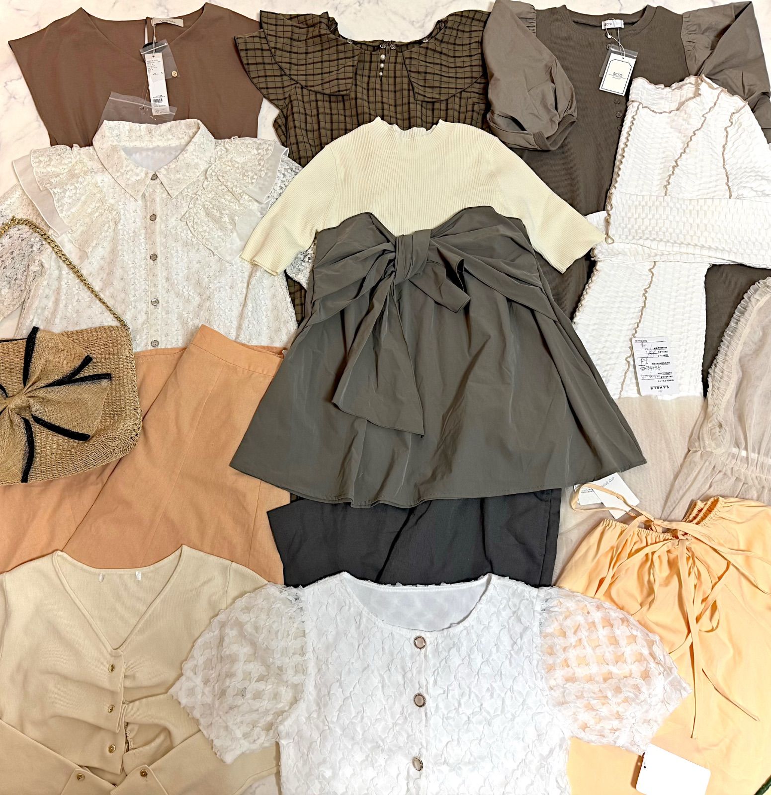 大人フェミニン　ナチュラルレディース服コーディネート売り　プロのイメコン診断付き　パーソナルカラー、骨格診断、顔タイプ診断付き❣️