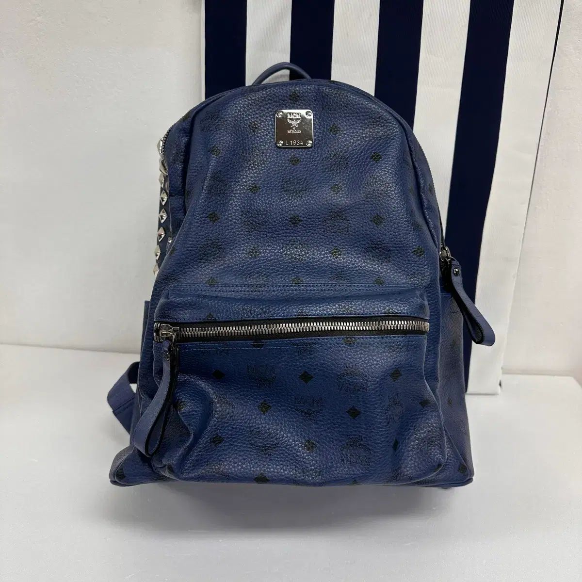 MCM エム シー エム スタッズ ヴィセトス バックパック ネイビーブルー