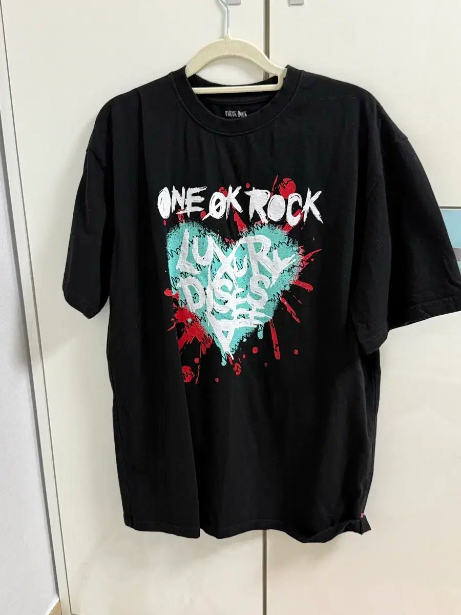 ONROKROCK LUXURY DISEASE 2023 TOUR Tシャツ