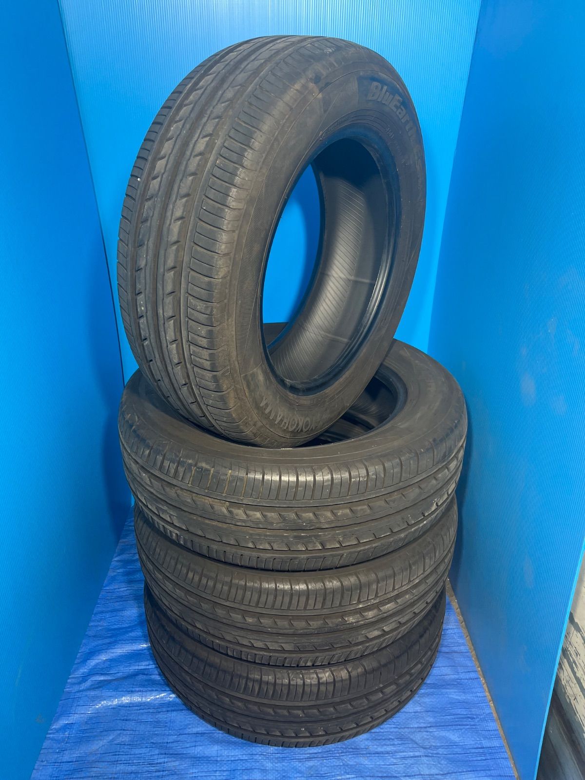 佐藤様専用】【バリ溝】ヨコハマ ブルーアースEs 215/60R16 4本 2022年