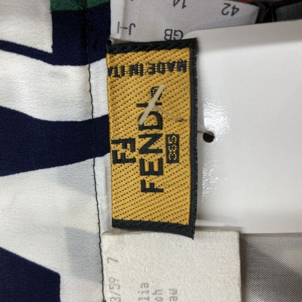 ○□ 美品 フェンディ FENDI セミタイトスカート ラップ風 プリント 